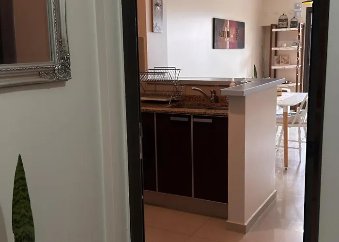 Departamento Centrico Con Balcon A La Calle